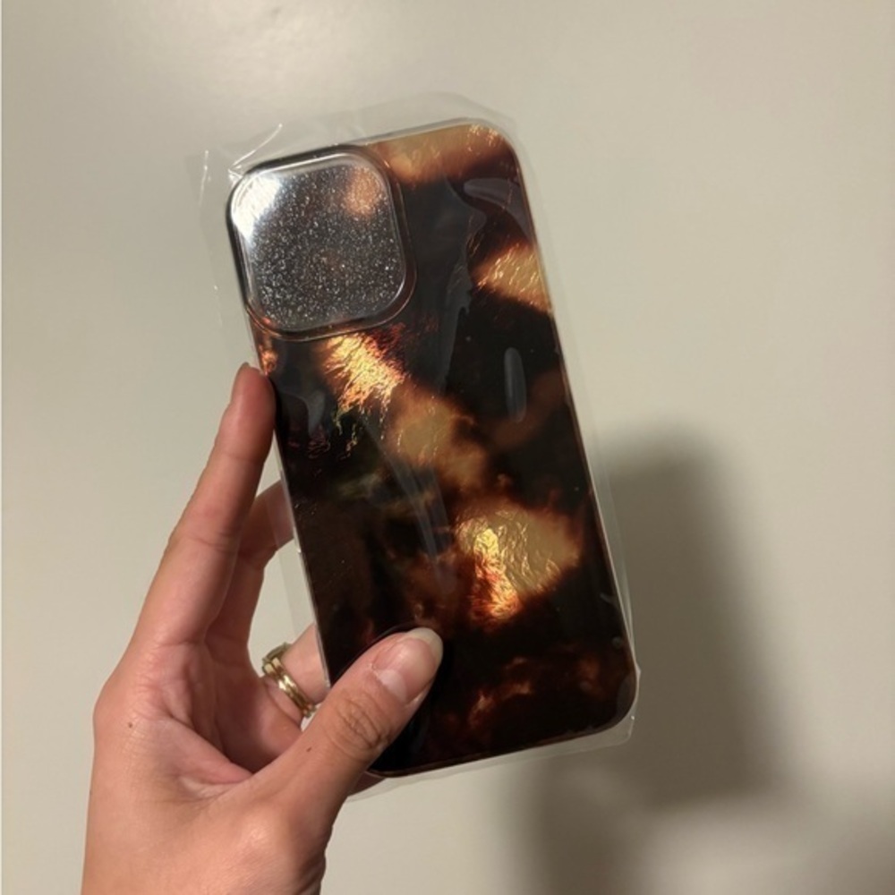 3/$25 New Tortoise Plastic iPhone 16 Max Pro